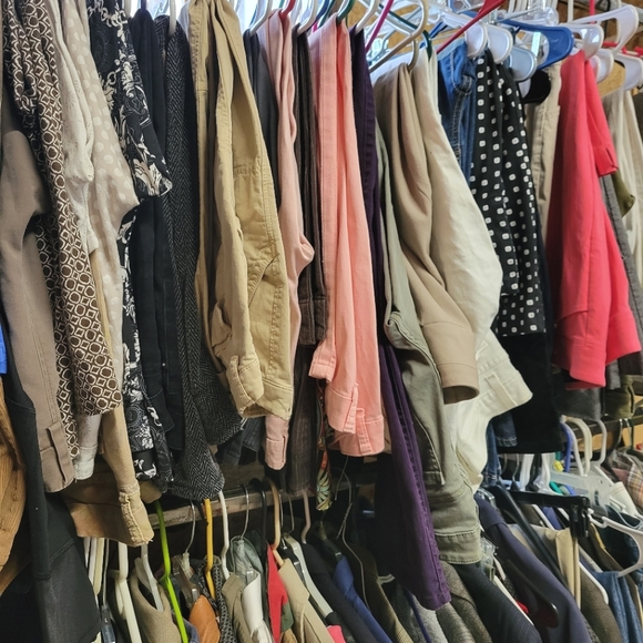 7 For $21! Reseller Lot Mixed Bundle Pants Dress Tops Blazers BELOW WHOLESALE - Picture 4 of 7